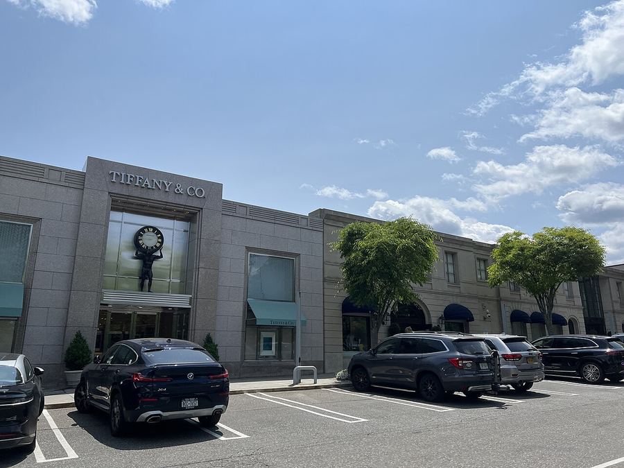 Americana Manhasset